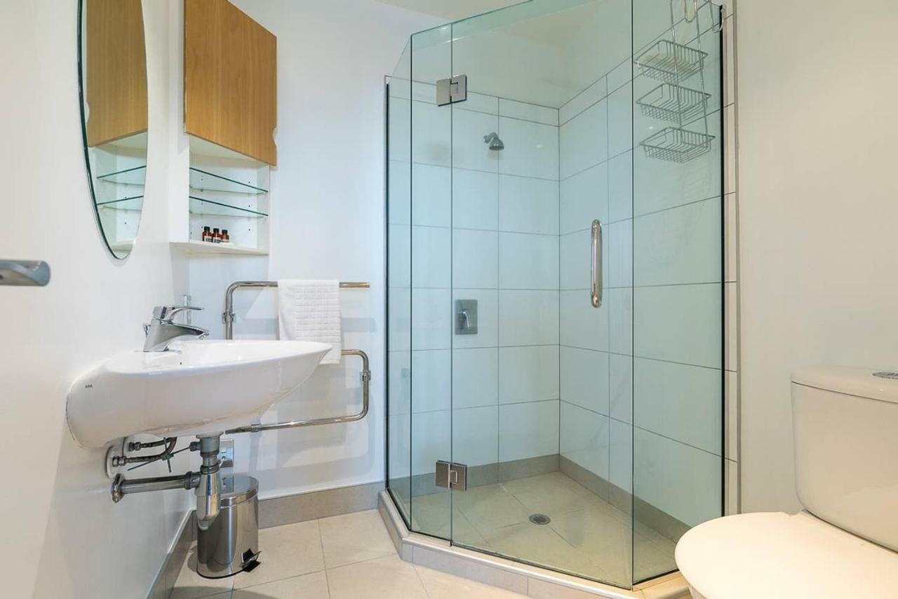 One Bedroom Apartment - Pool, Gym & Tennis Courts! Auckland Bagian luar foto