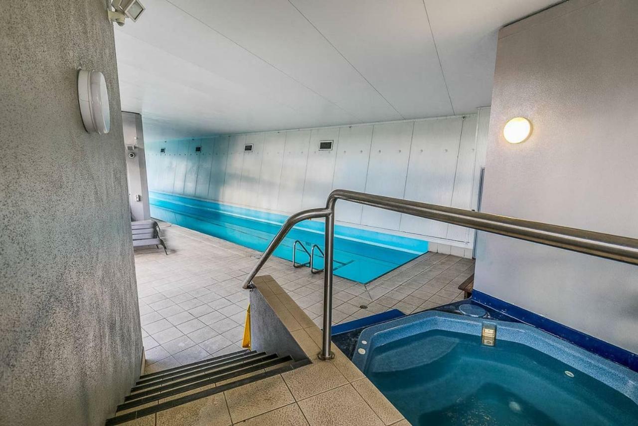 One Bedroom Apartment - Pool, Gym & Tennis Courts! Auckland Bagian luar foto